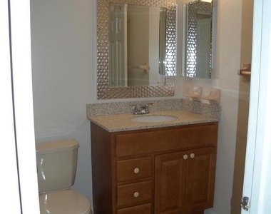 1907 Sutton Place - Photo Thumbnail 15