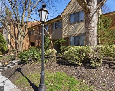 305 Cypress Point Circle - Photo Thumbnail 1