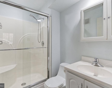 305 Cypress Point Circle - Photo Thumbnail 13