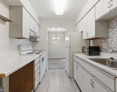 305 Cypress Point Circle - Photo Thumbnail 7