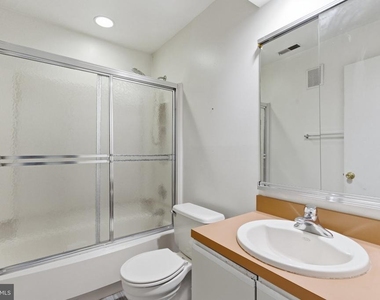 305 Cypress Point Circle - Photo Thumbnail 18