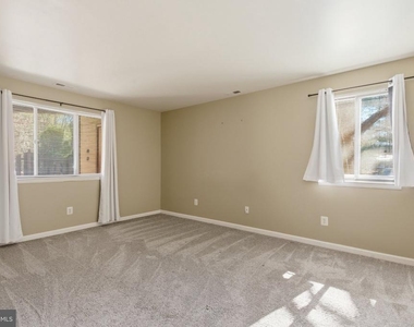 305 Cypress Point Circle - Photo Thumbnail 12