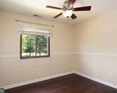 806 Harrier Row - Photo Thumbnail 19