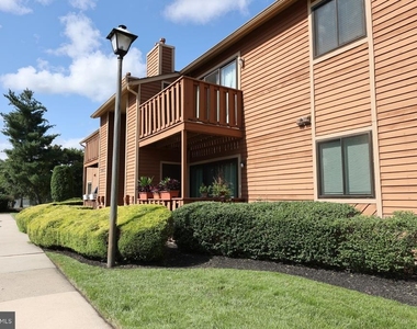 806 Harrier Row - Photo Thumbnail 3