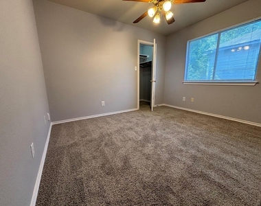 7305 Dan Jean Dr - Photo Thumbnail 21