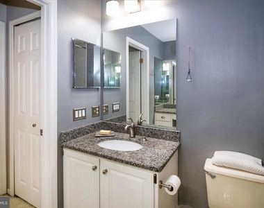 400 Williamsburg Court - Photo Thumbnail 22