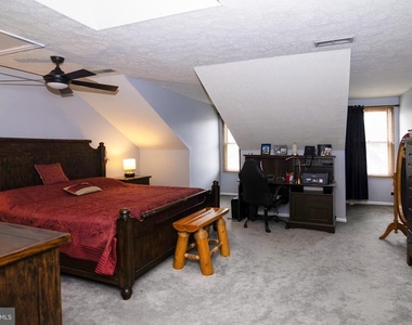 400 Williamsburg Court - Photo Thumbnail 29