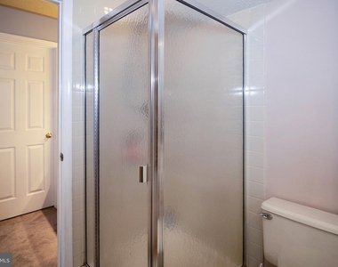 400 Williamsburg Court - Photo Thumbnail 25