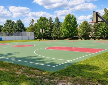 400 Williamsburg Court - Photo Thumbnail 46