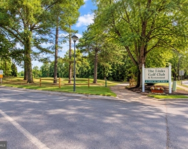 400 Williamsburg Court - Photo Thumbnail 48