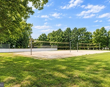400 Williamsburg Court - Photo Thumbnail 58