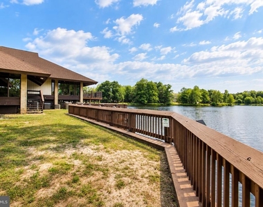 400 Williamsburg Court - Photo Thumbnail 45