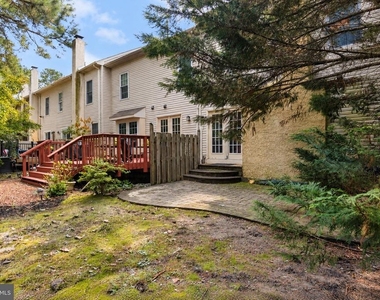 400 Williamsburg Court - Photo Thumbnail 41
