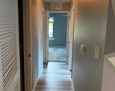4217-a Aberdeen Drive - Photo Thumbnail 13