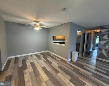 4217-a Aberdeen Drive - Photo Thumbnail 3
