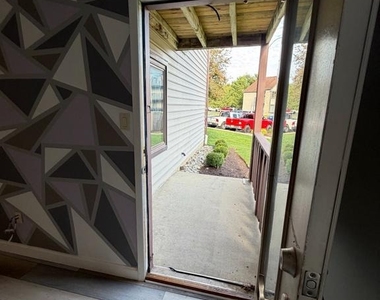 4217-a Aberdeen Drive - Photo Thumbnail 1