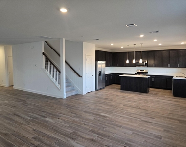 408 Acuff Ln - Photo Thumbnail 11
