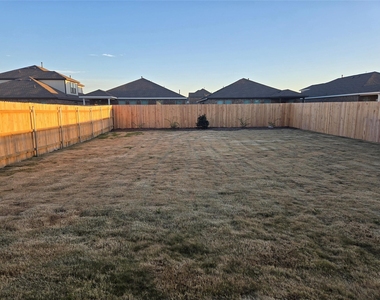 408 Acuff Ln - Photo Thumbnail 36