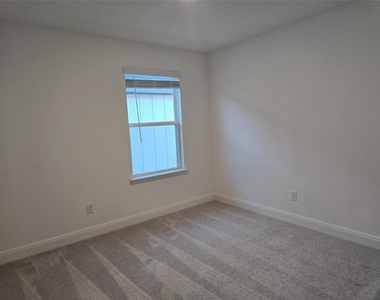 408 Acuff Ln - Photo Thumbnail 28