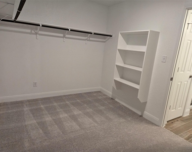 408 Acuff Ln - Photo Thumbnail 23