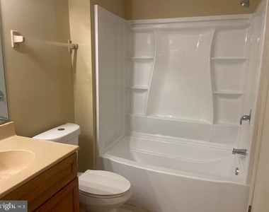 4521 Concord Place - Photo Thumbnail 5