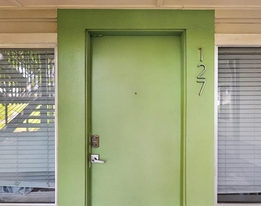 2200 Dickson Dr - Photo Thumbnail 8