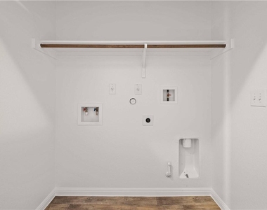 251 Pearl Way - Photo Thumbnail 22