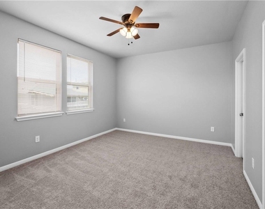 251 Pearl Way - Photo Thumbnail 13