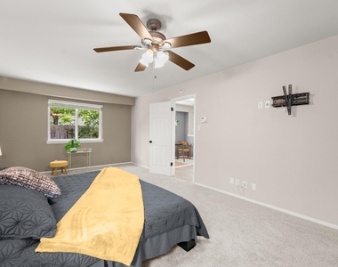 8914 Sparkling Creek Dr - Photo Thumbnail 15