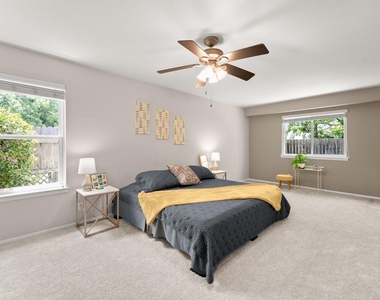 8914 Sparkling Creek Dr - Photo Thumbnail 14
