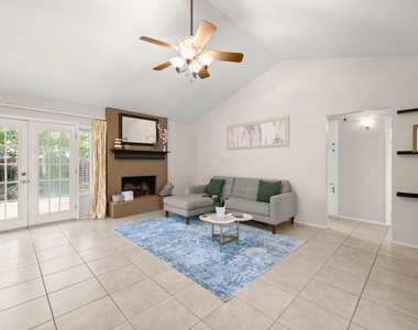 8914 Sparkling Creek Dr - Photo Thumbnail 7