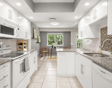 8914 Sparkling Creek Dr - Photo Thumbnail 8