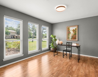 8914 Sparkling Creek Dr - Photo Thumbnail 3