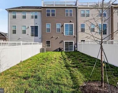 10878 Foxtrot Circle - Photo Thumbnail 34