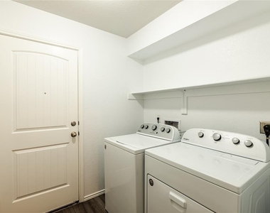 209 Reagor Dr - Photo Thumbnail 16