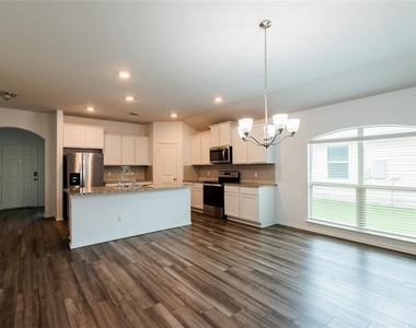 209 Reagor Dr - Photo Thumbnail 4