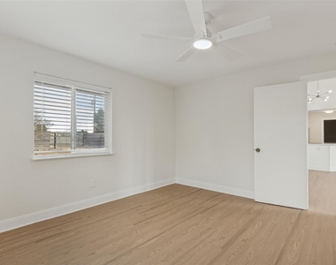 196 Tobias St - Photo Thumbnail 11