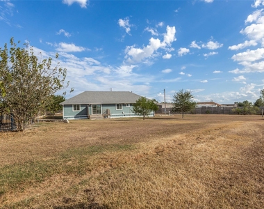 196 Tobias St - Photo Thumbnail 27