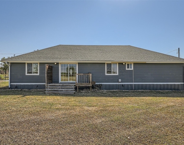196 Tobias St - Photo Thumbnail 25