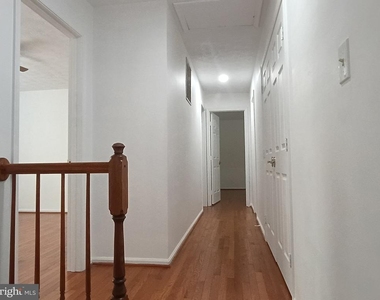 4805 Ashford Place - Photo Thumbnail 9