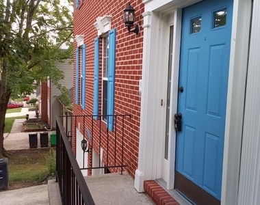 4805 Ashford Place - Photo Thumbnail 1