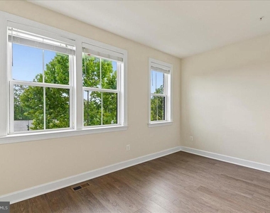 6402 47th Street - Photo Thumbnail 15