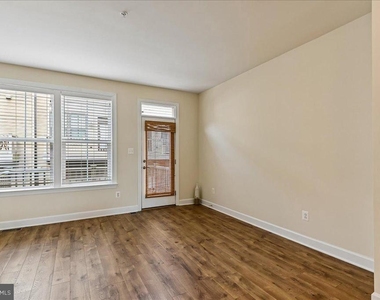 6402 47th Street - Photo Thumbnail 7
