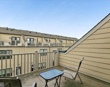 6402 47th Street - Photo Thumbnail 21