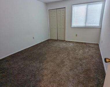 7318 Donnell Place - Photo Thumbnail 10
