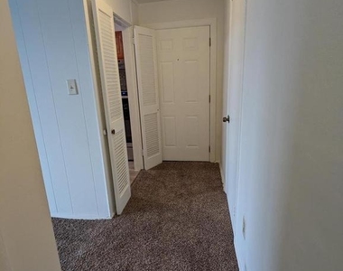 7318 Donnell Place - Photo Thumbnail 12