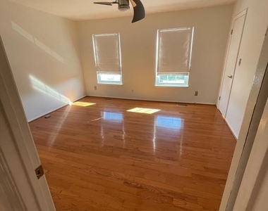 5235 Hil Mar Drive - Photo Thumbnail 23