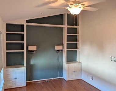 5235 Hil Mar Drive - Photo Thumbnail 21