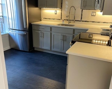 5235 Hil Mar Drive - Photo Thumbnail 6