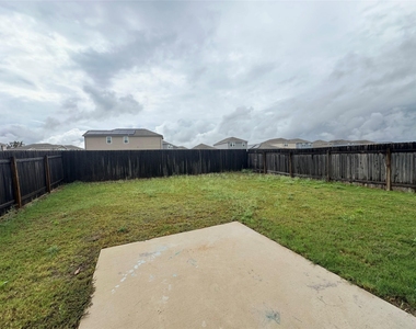 103 Gray Fox Loop - Photo Thumbnail 21